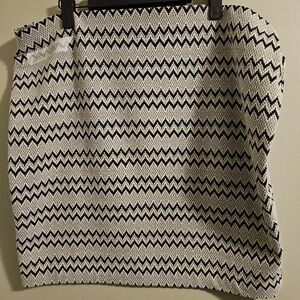 Skirt - Black and White